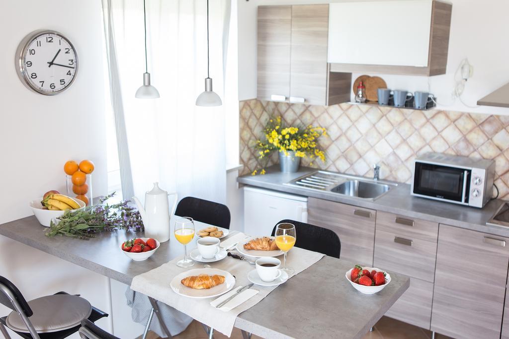 Apartments Roza 梅杜林 外观 照片