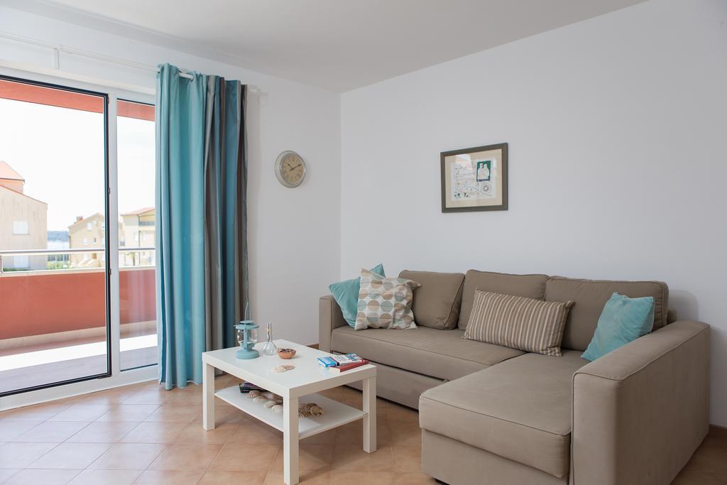 Apartments Roza 梅杜林 外观 照片
