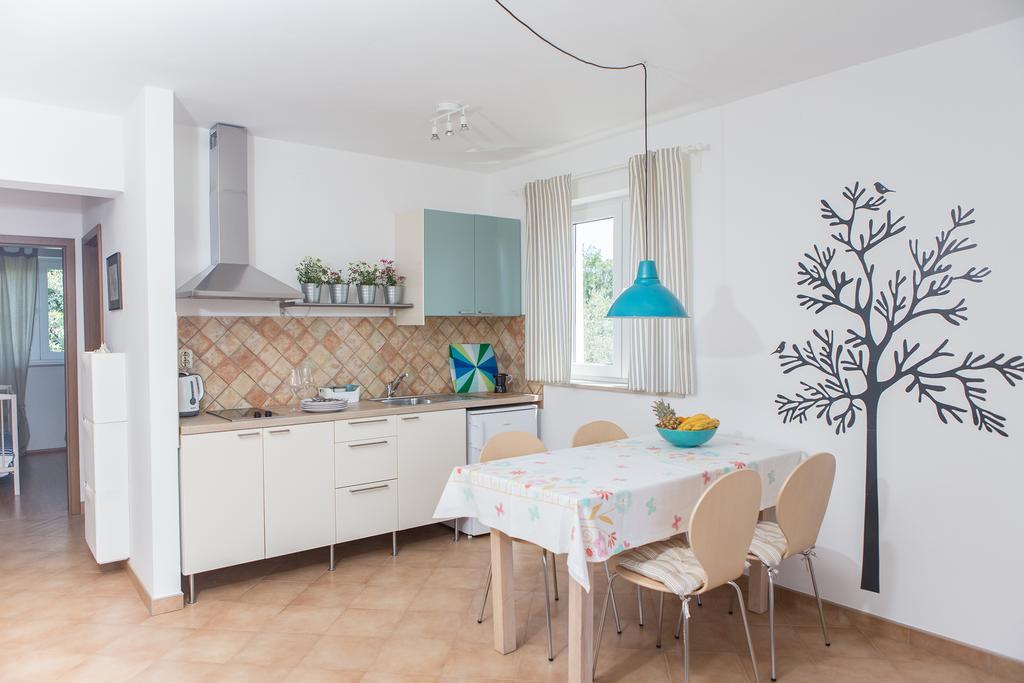 Apartments Roza 梅杜林 外观 照片